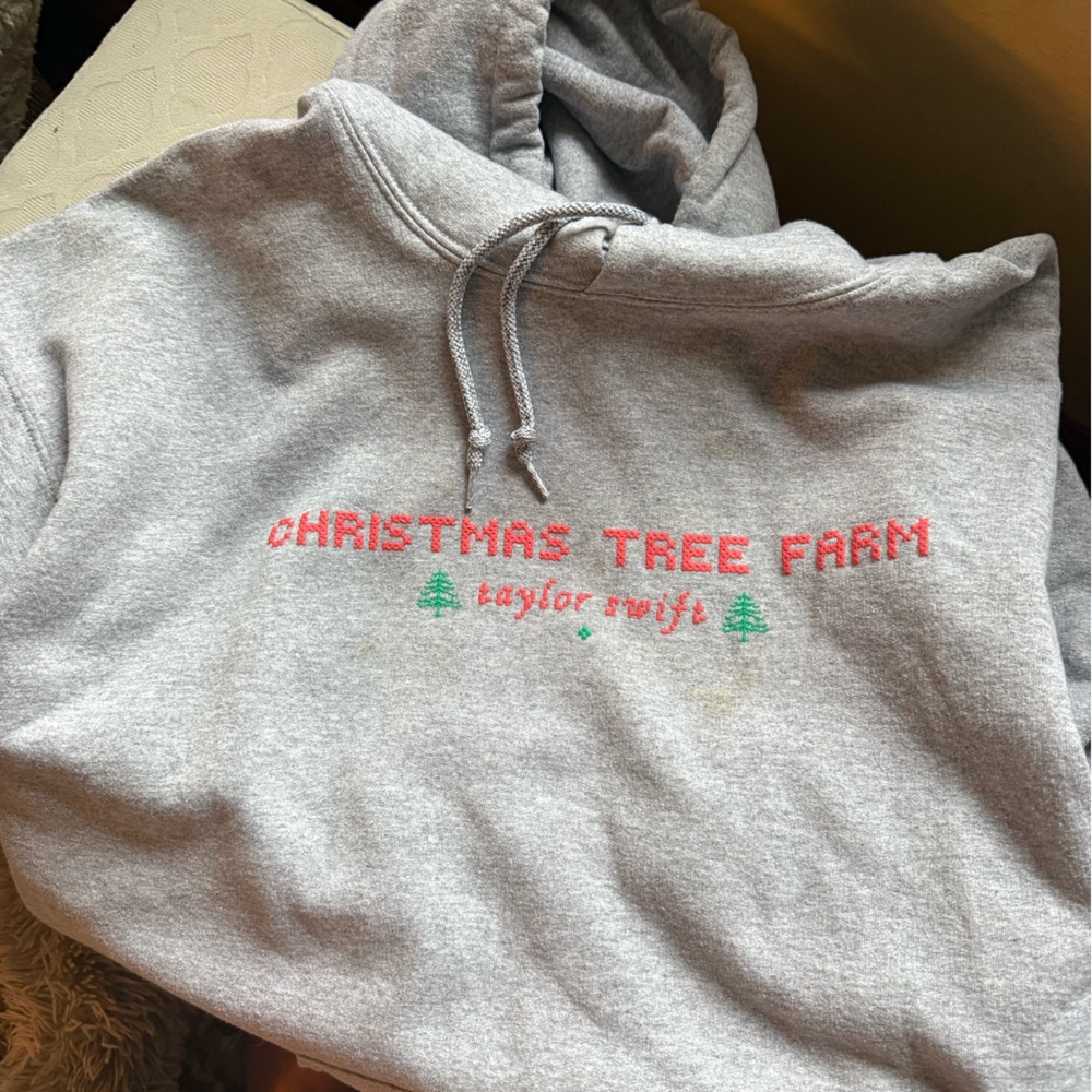 Taylor Swift Christmas Tree Farm hoodie size xl